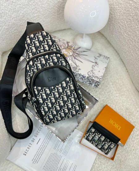 شنطة كتف + جزدان Dior كوالتي ماستر شامل علبة 🛍️
