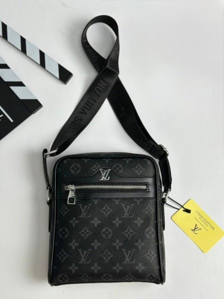 شنطة كتف Lv كوالتي ماستر 👝