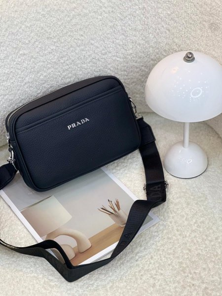 شنطة كتف PRADA كوالتي ماستر 👝