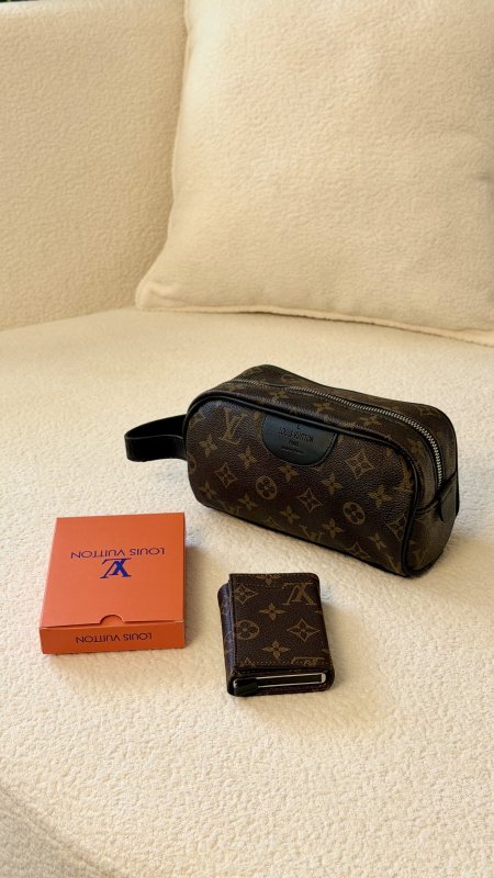 شنطة يد + جزدان LV كوالتي ماستر 🛍️