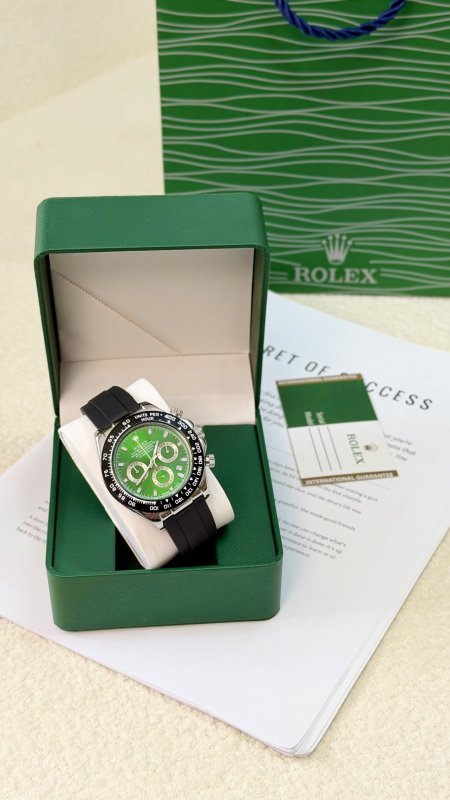 اخضر اطار اسود