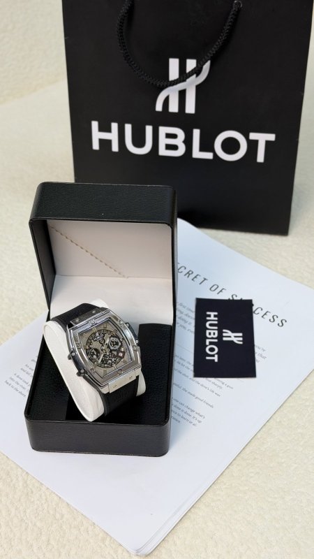 ساعة HUBLOT كوالتي ماستر شامل علبة ⌚️🛒