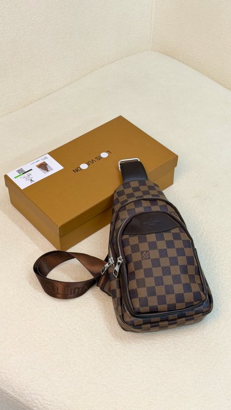 شنطة LV كوالتي ماستر شامل علبة 🎒