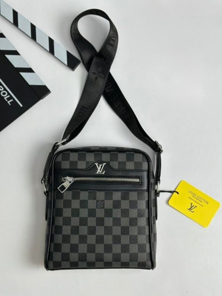 شنطة كتف Lv كوالتي ماستر 👝