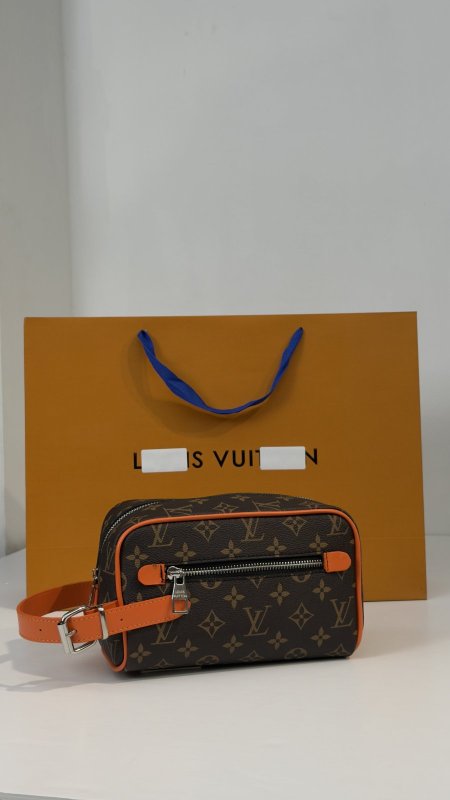 شنطة يد حجم اكبير كوالتي ماستر 👝
