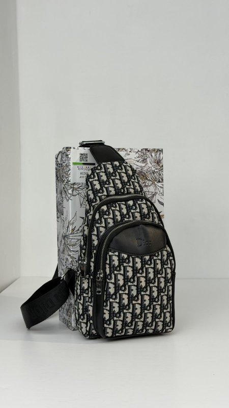 شنطة Dior كوالتي ماستر شامل علبة 🎒