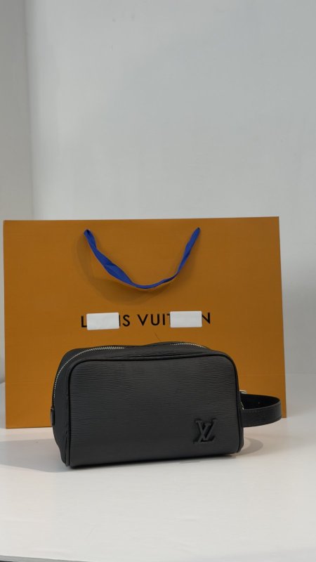 شنطة يد حجم اكبير كوالتي ماستر 👝