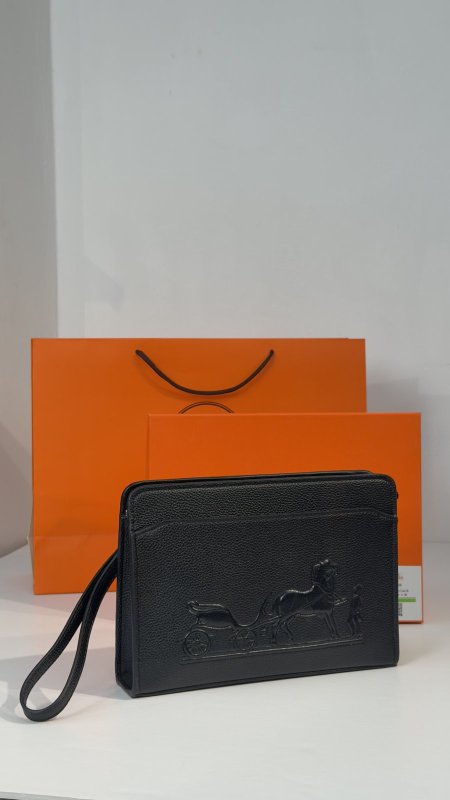 كلتش شبابي كوالتي ماستر شامل علبة 👝