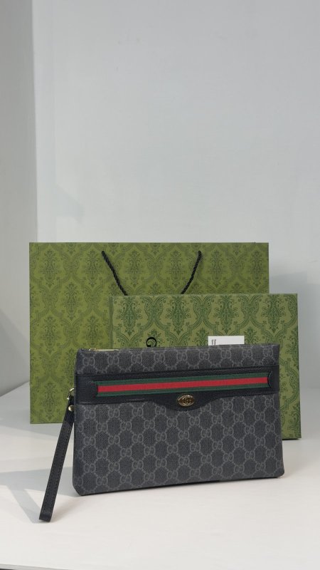 كلتش Lv كوالتي ماستر شامل العلبه 👝