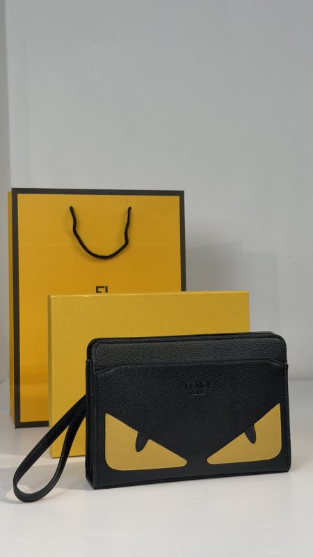 كلتش شبابي كوالتي ماستر شامل علبة 👝