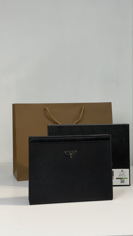 كلتش شبابي كوالتي ماستر شامل علبة 👝