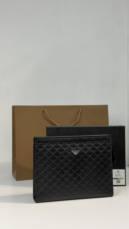 كلتش شبابي كوالتي ماستر شامل علبة 👝
