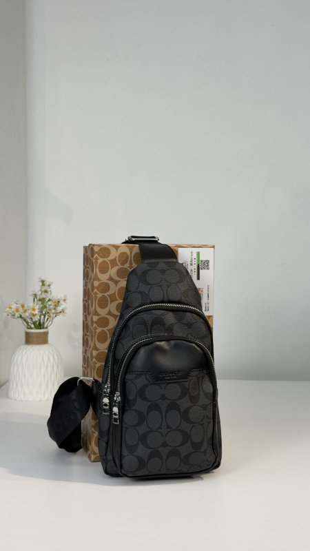 شنطة كتف كوالتي ماستر شامل علبة 🎒