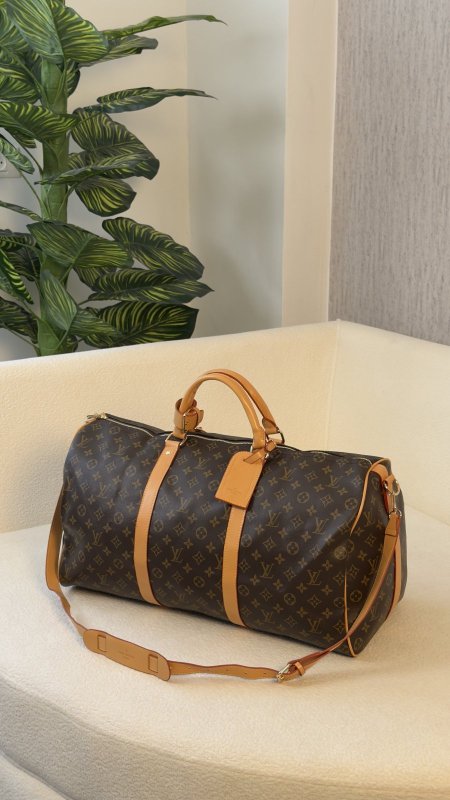 شنطة سفر LV 🧳 كوالتي ماستر مقاس 60 CM 🎒