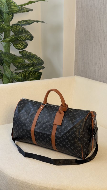 شنطة سفر LV🧳 كوالتي ماستر مقاس 60 CM 🎒
