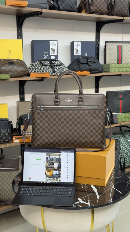 شنطة لابتوب كوالتي ماستر 💻 المقاس الطول 34 cm عرض 45 Cm