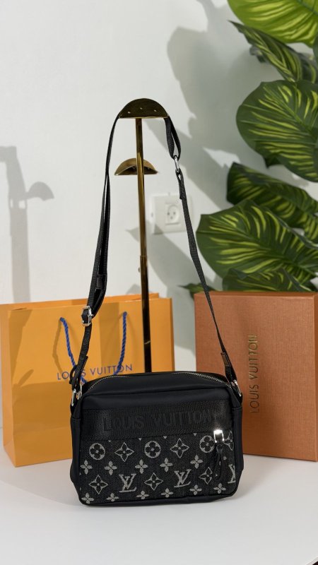 شنطة كتف كوالتي ماستر شامل علبة 👝