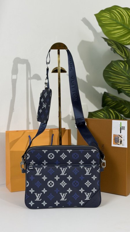 شنطة كتف كوالتي ماستر شامل علبة 👝