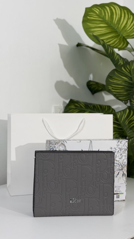 كلتش شبابي كوالتي ماستر شامل علبة 👝