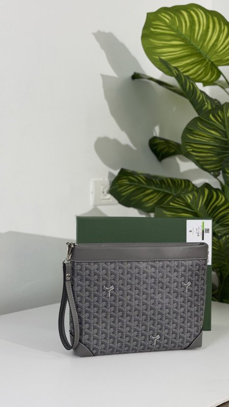 كلتش شبابي كوالتي ماستر شامل علبة 👝