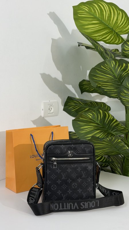 شنطة كتف كوالتي ماستر👝